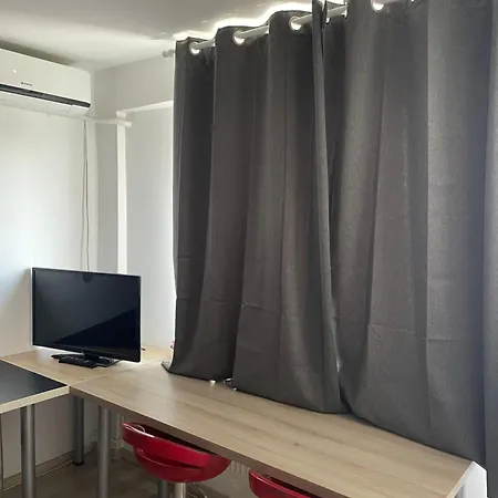 Ianis Апартаменти *