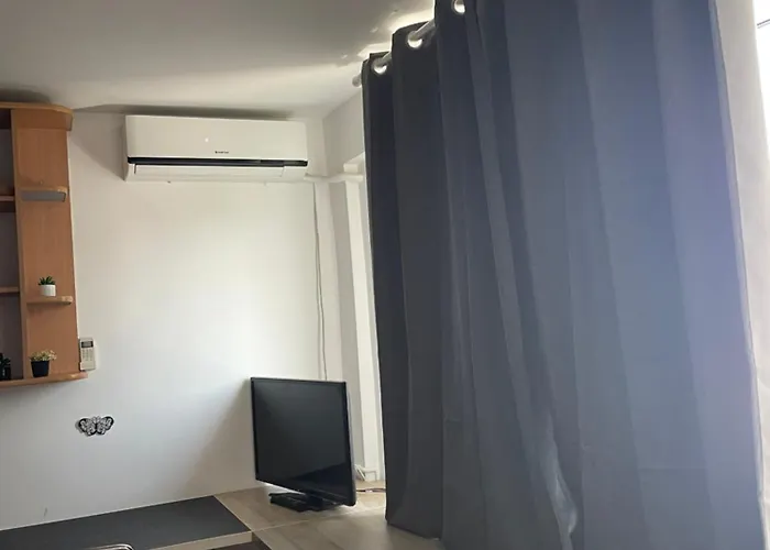 Ianis Апартаменти *